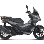 Aprilia_SR-GT_125_Street-Grey_Lat-dx-1100x786