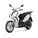 Piaggio_Liberty_50_Bianco-Luna_3-4-ant-sx-857x800