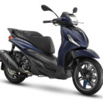 Piaggio Beverly S 310 New Blu_34dx fari accesi